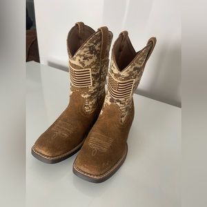 Brand new kids 12 Ariat Boots